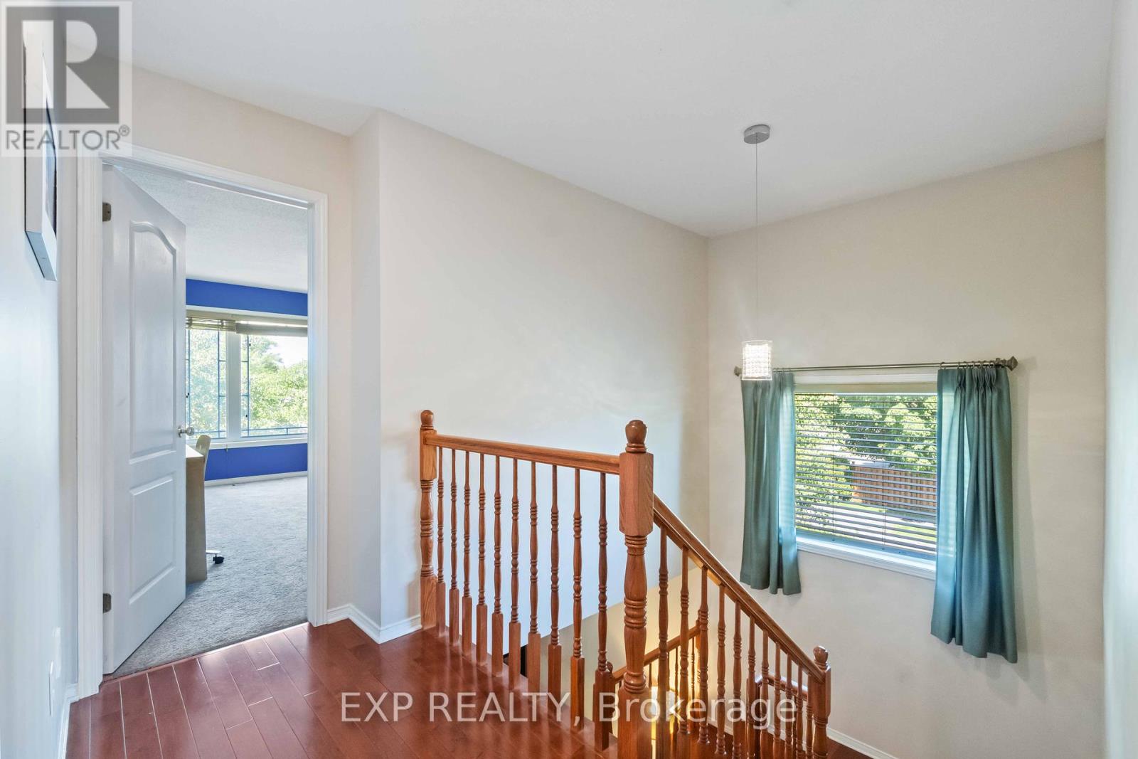 Photo 10 of 104 Yorkberry Gate, Ottawa ON