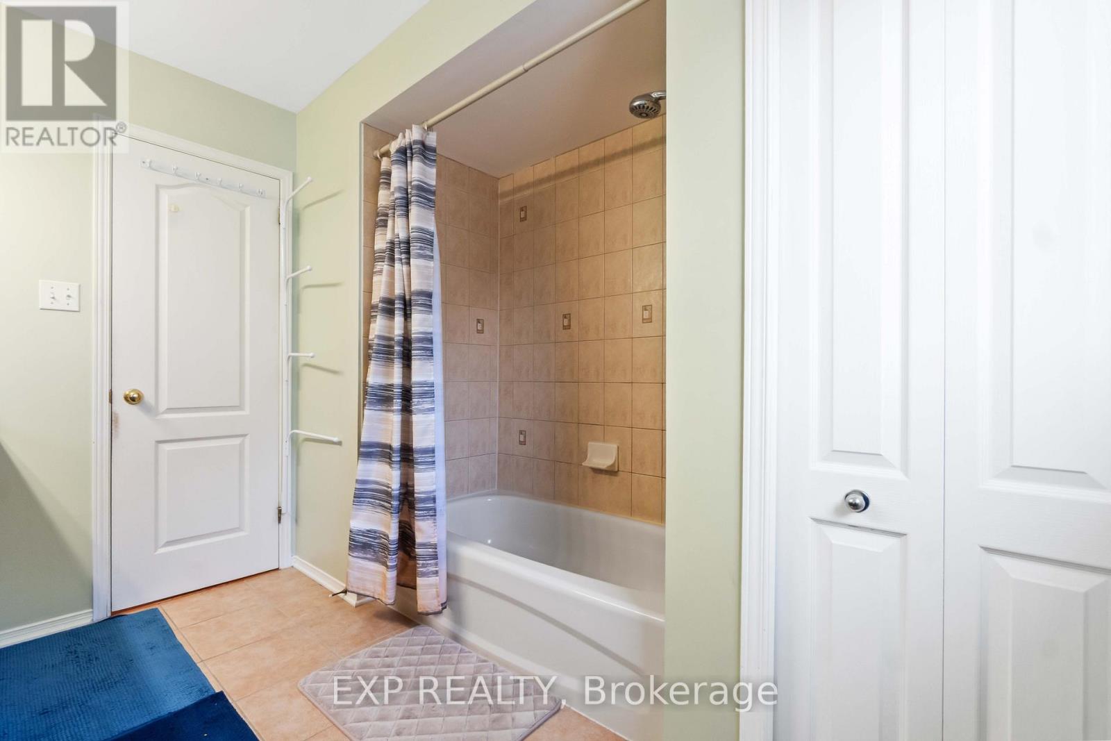 Photo 45 of 104 Yorkberry Gate, Ottawa ON