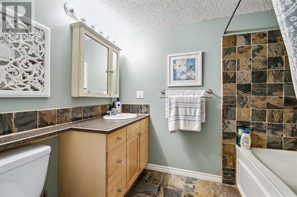 Single Family House for Sale in    Street NW St Andrews Heights Calgary 