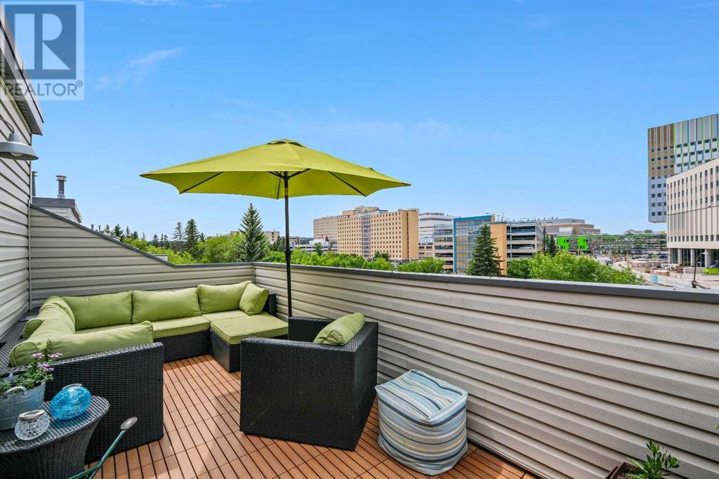 Single Family House for Sale in    Street NW St Andrews Heights Calgary 