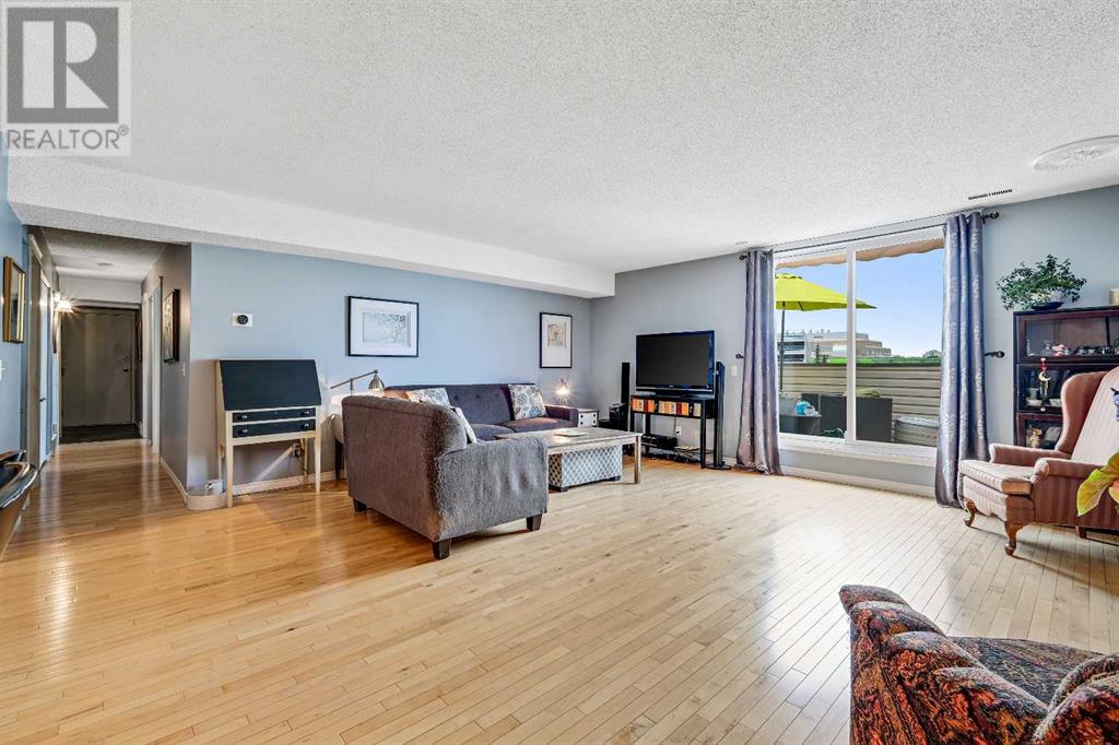 Single Family House for Sale in    Street NW St Andrews Heights Calgary 
