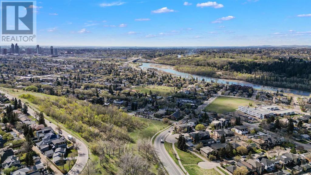 Single Family House for Sale in    Street NW St Andrews Heights Calgary 