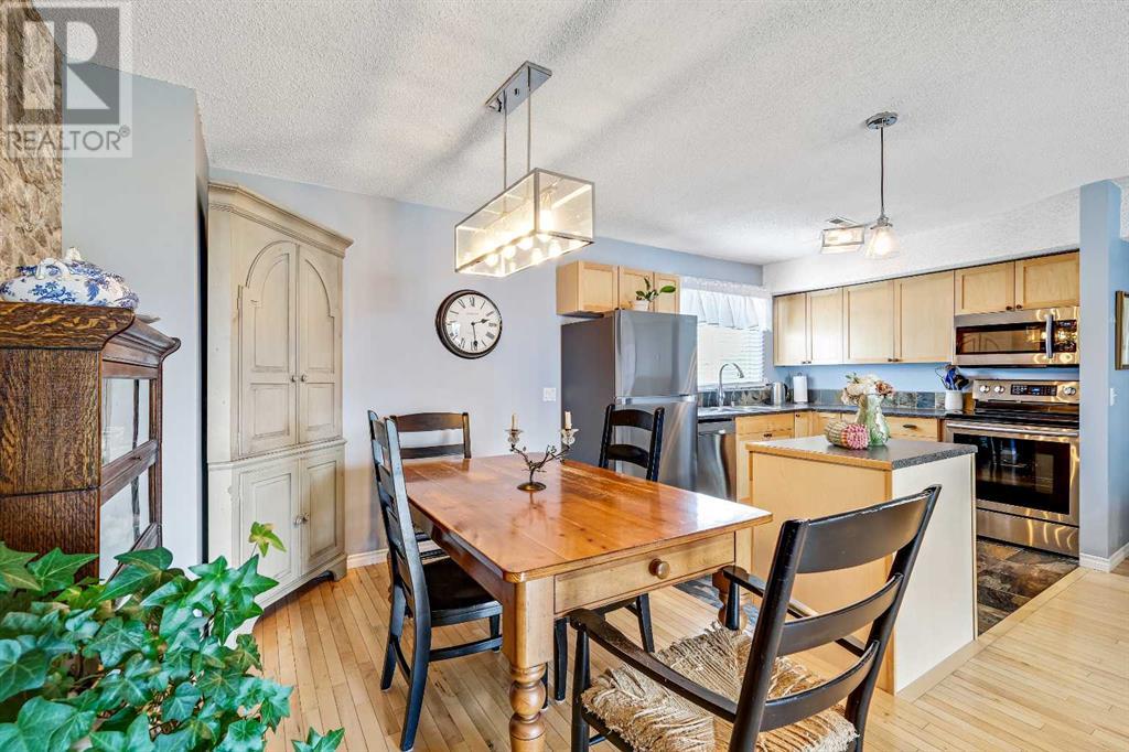 Single Family House for Sale in    Street NW St Andrews Heights Calgary 
