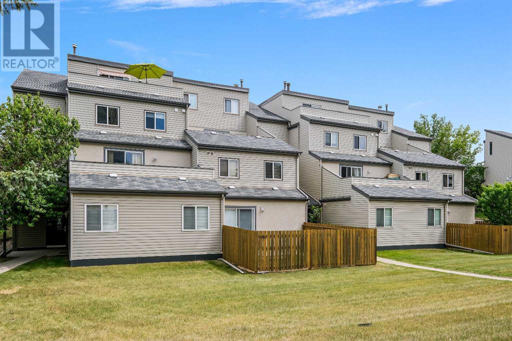 Single Family House for Sale in    Street NW St Andrews Heights Calgary 