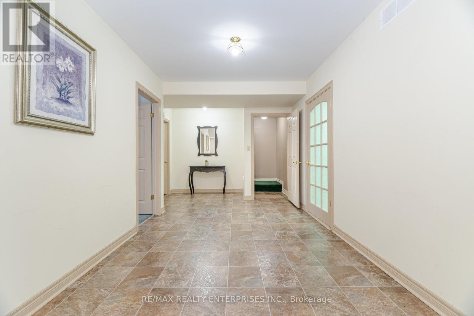 Photo 40 of 2 Stoney Brae Street, Brant ON