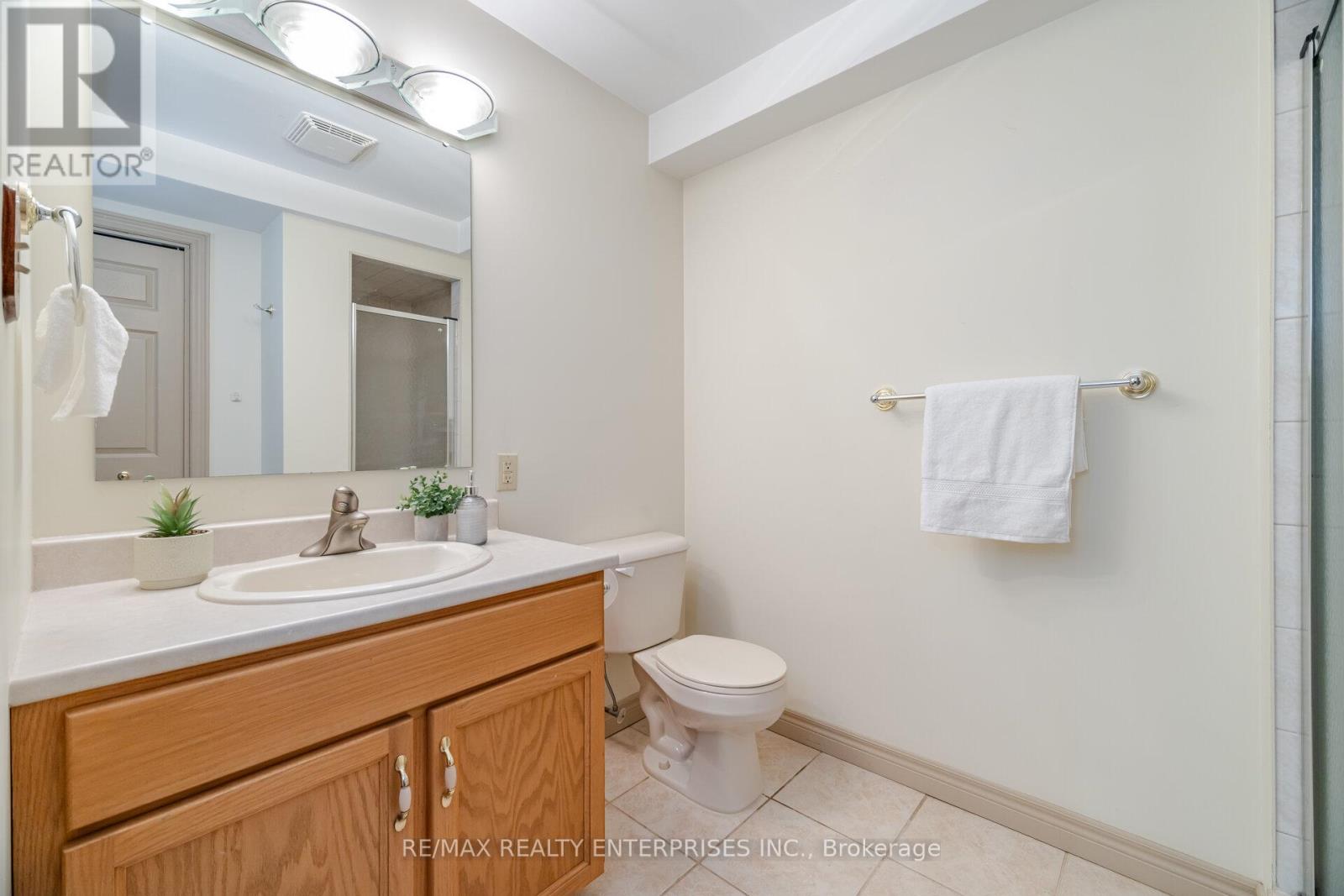Photo 21 of 2 Stoney Brae Street, Brant ON
