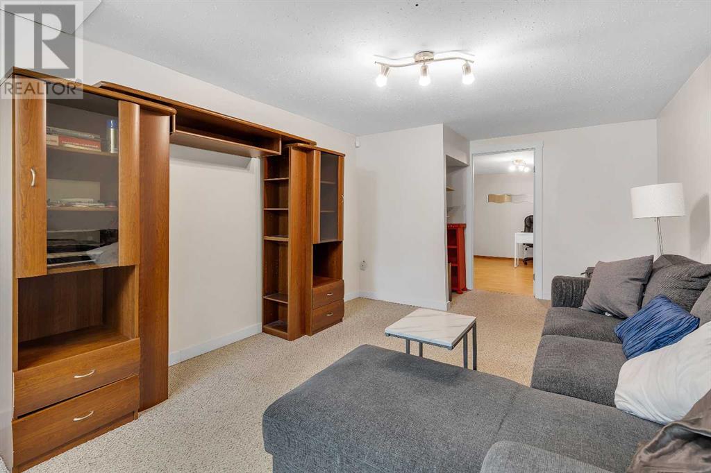 Single Family House Bungalow for Sale in  Foritana Road SE Forest Heights Calgary 
