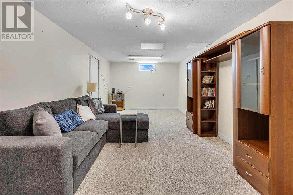 Single Family House Bungalow for Sale in  Foritana Road SE Forest Heights Calgary 