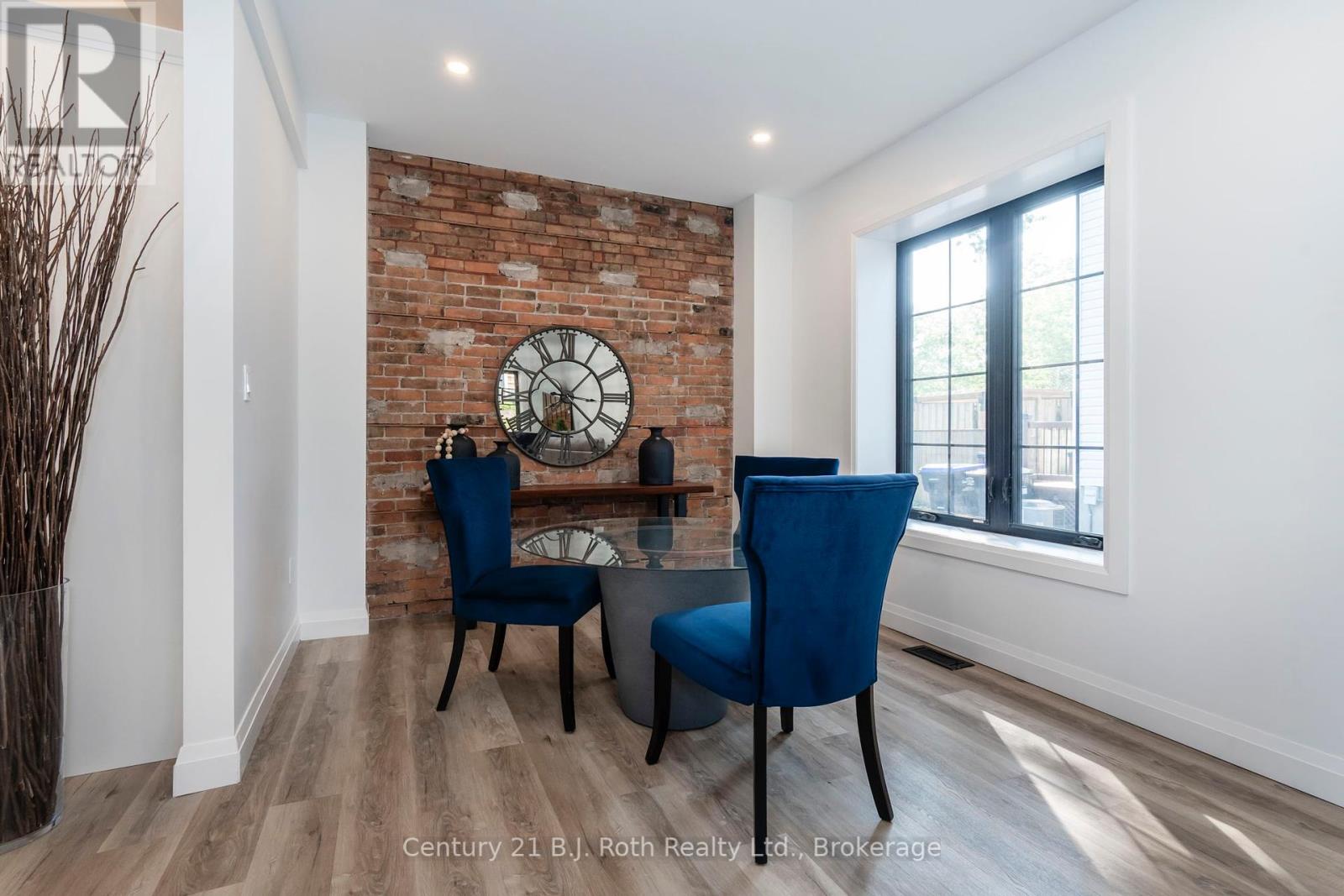 Photo 10 of 339 First Street W, Midland ON