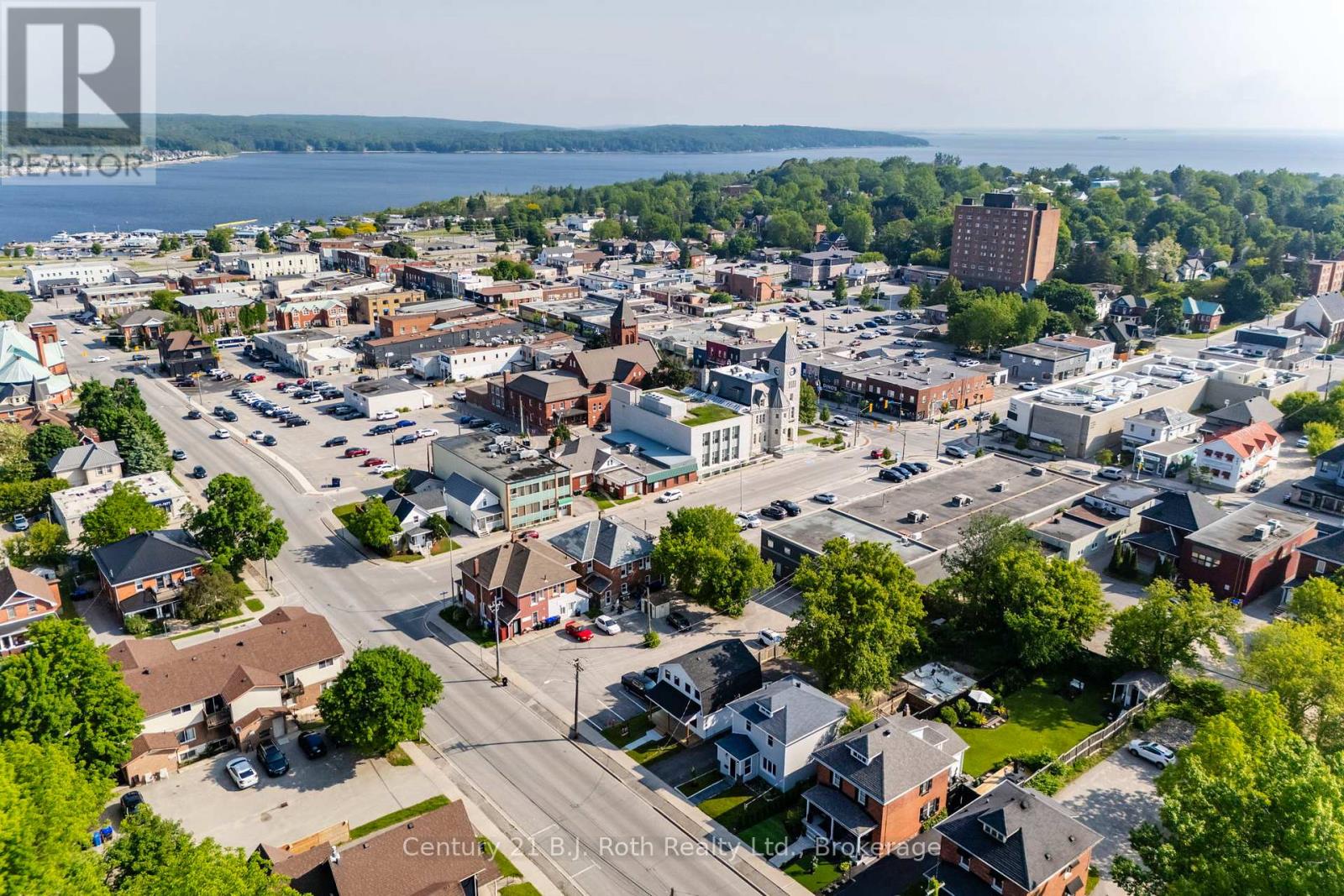 Photo 38 of 339 First Street W, Midland ON