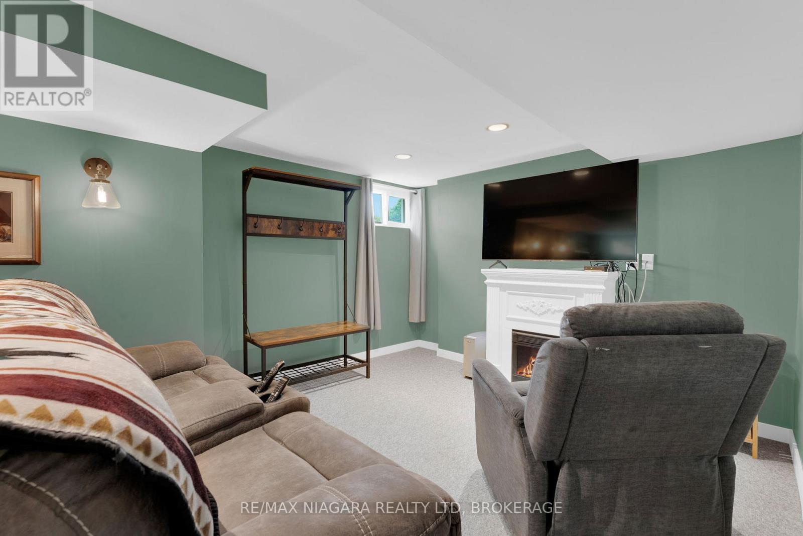 Photo 21 of 6140 Collins Drive, Niagara Falls ON