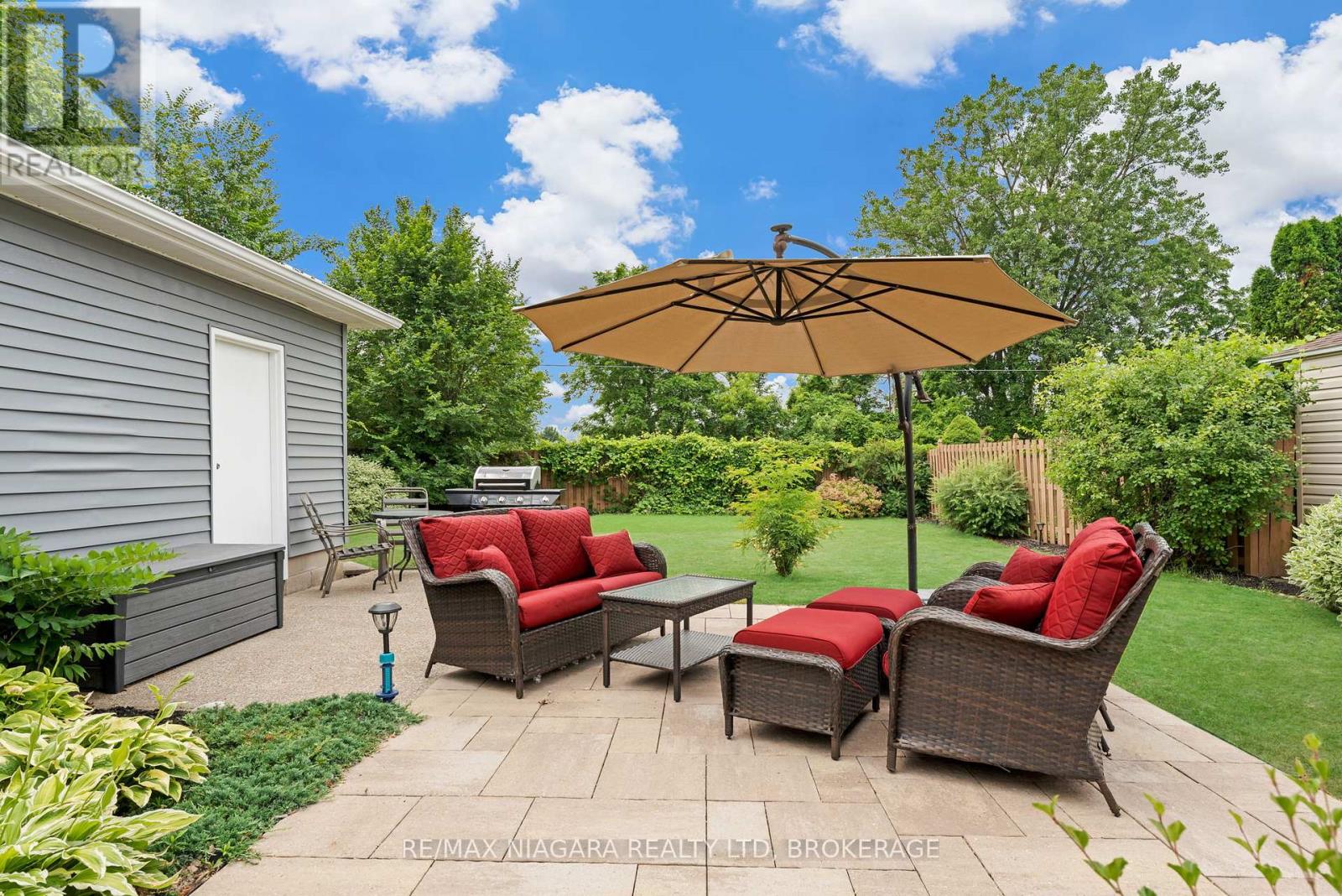 Photo 15 of 6140 Collins Drive, Niagara Falls ON