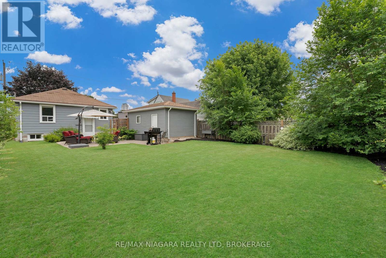 Photo 11 of 6140 Collins Drive, Niagara Falls ON