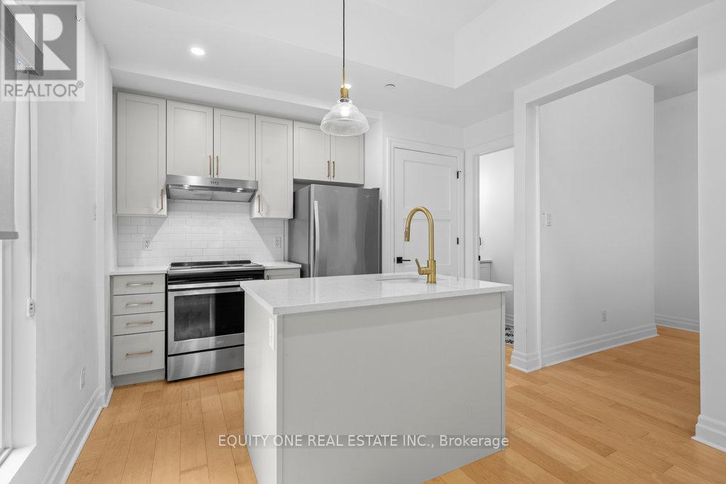 Photo 11 of 105 101 Pinhey Street, Ottawa ON