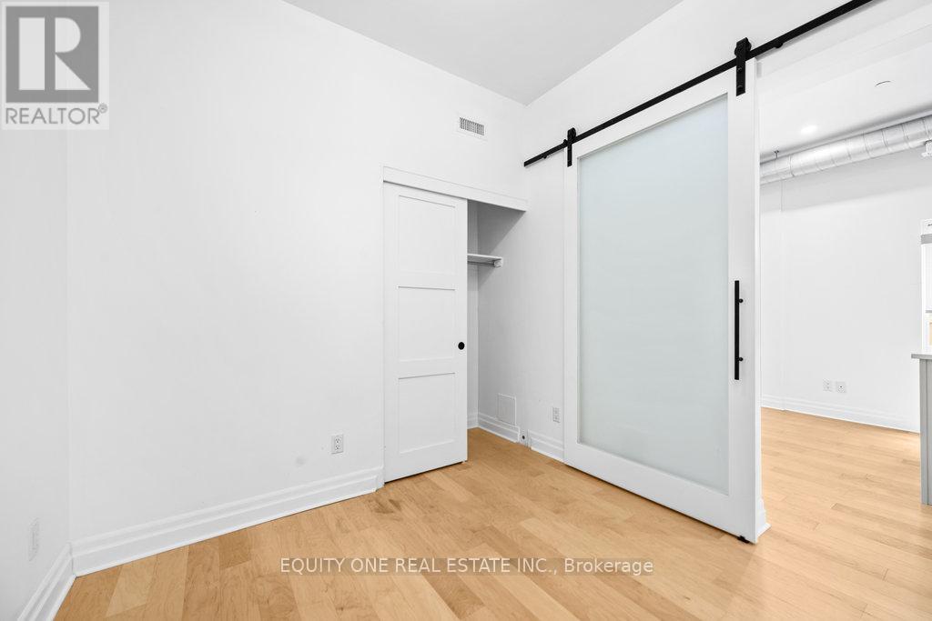 Photo 19 of 105 101 Pinhey Street, Ottawa ON
