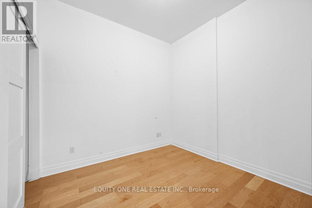 Photo 21 of 105 101 Pinhey Street, Ottawa ON