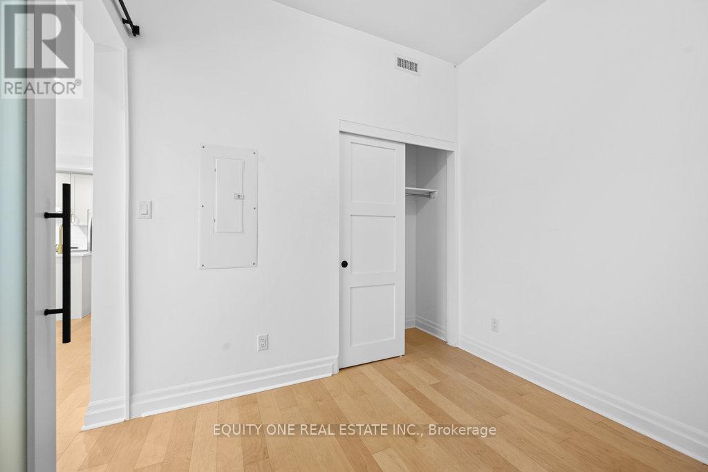 Photo 22 of 105 101 Pinhey Street, Ottawa ON
