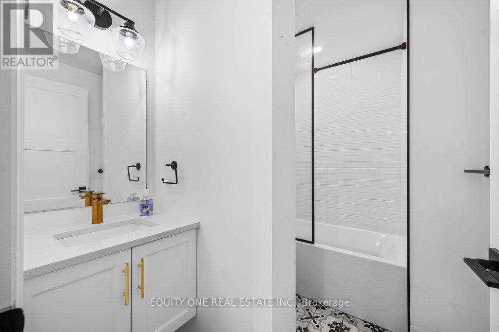 Photo 24 of 105 101 Pinhey Street, Ottawa ON