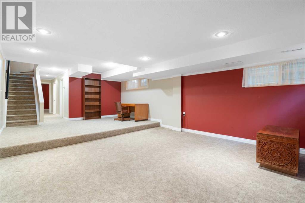 Single Family House for Sale in  Broadview Road NW Hillhurst Calgary 