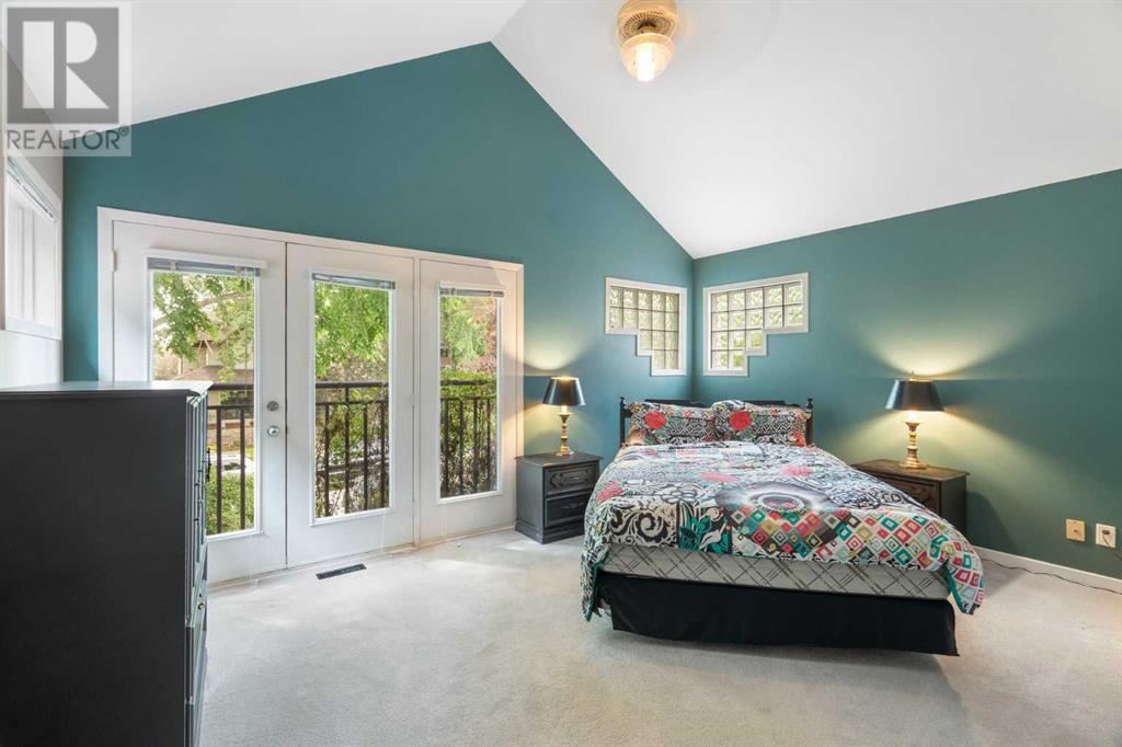 Single Family House for Sale in  Broadview Road NW Hillhurst Calgary 