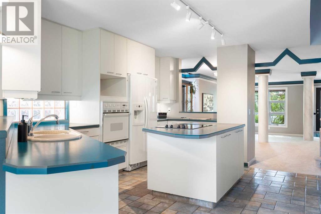 Single Family House for Sale in  Broadview Road NW Hillhurst Calgary 