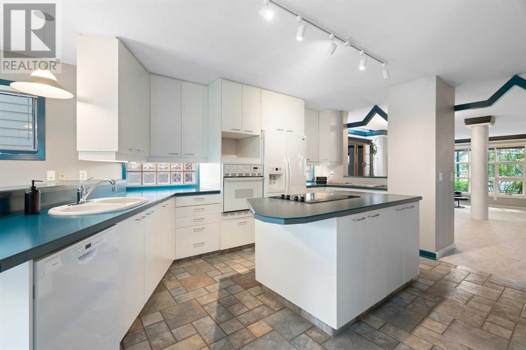 Single Family House for Sale in  Broadview Road NW Hillhurst Calgary 