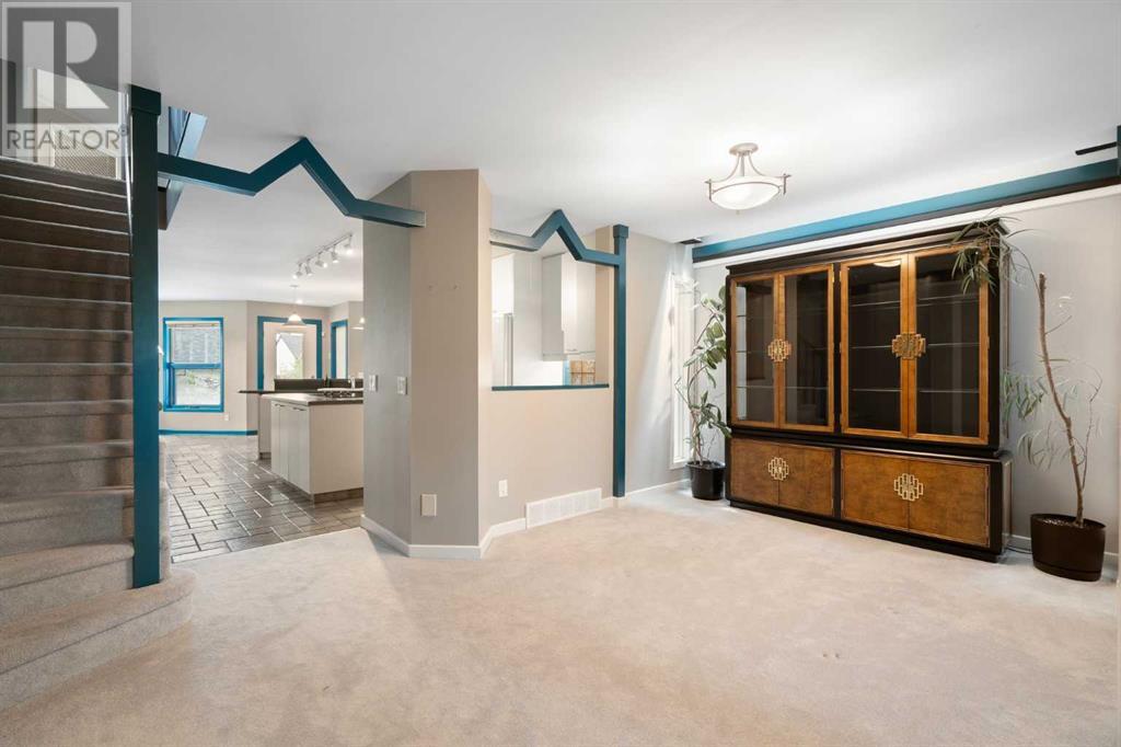 Single Family House for Sale in  Broadview Road NW Hillhurst Calgary 