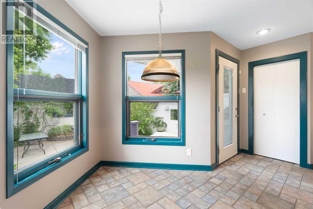 Single Family House for Sale in  Broadview Road NW Hillhurst Calgary 