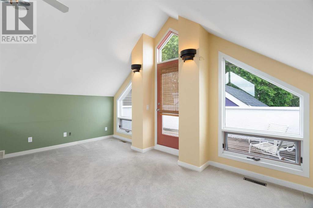 Single Family House for Sale in  Broadview Road NW Hillhurst Calgary 