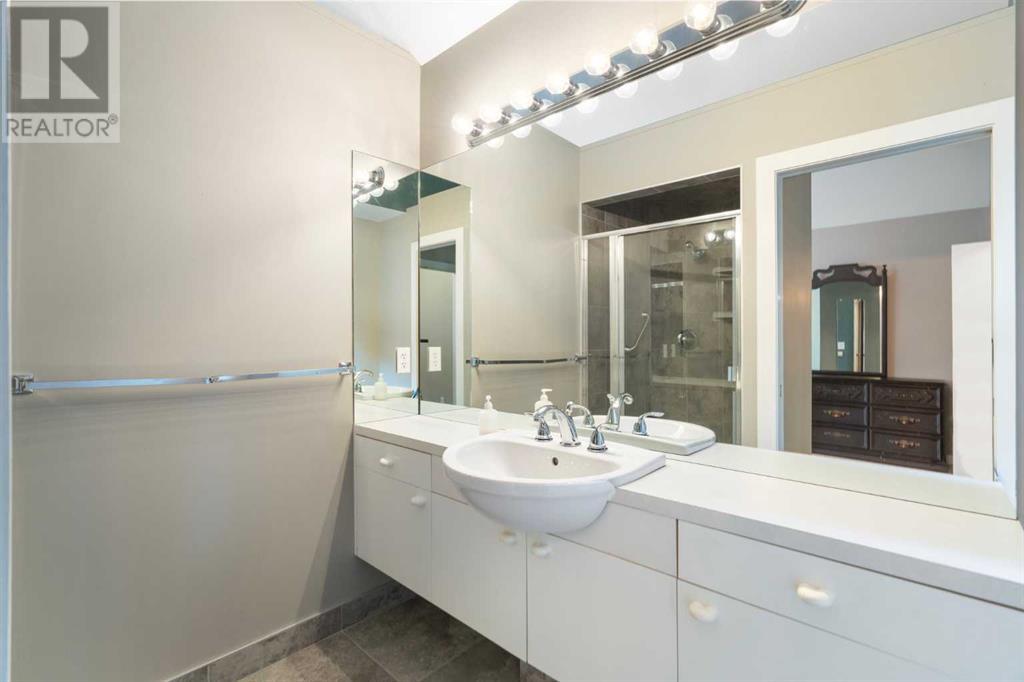 Single Family House for Sale in  Broadview Road NW Hillhurst Calgary 