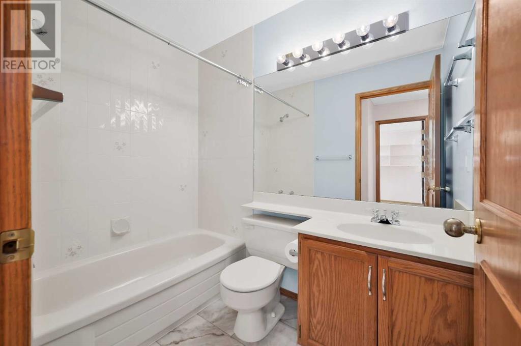 Single Family House Bungalow for Sale in  Bow Landing NW Montgomery Calgary 