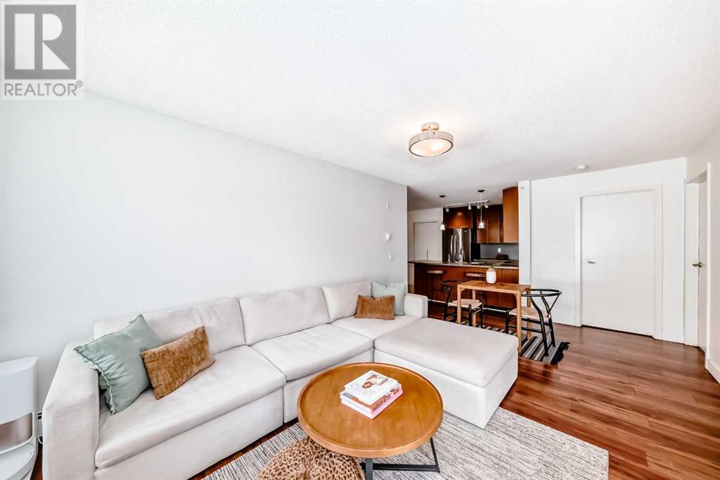 Single Family House for Sale in   Richard Court SW Lincoln Park Calgary 