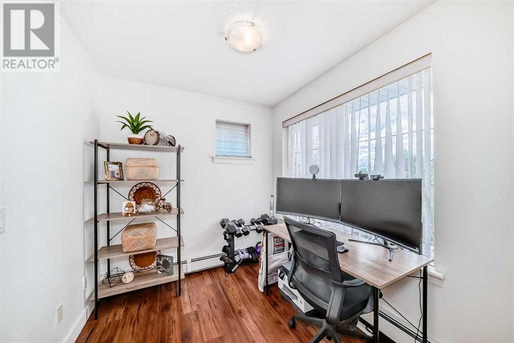 Single Family House for Sale in   Richard Court SW Lincoln Park Calgary 