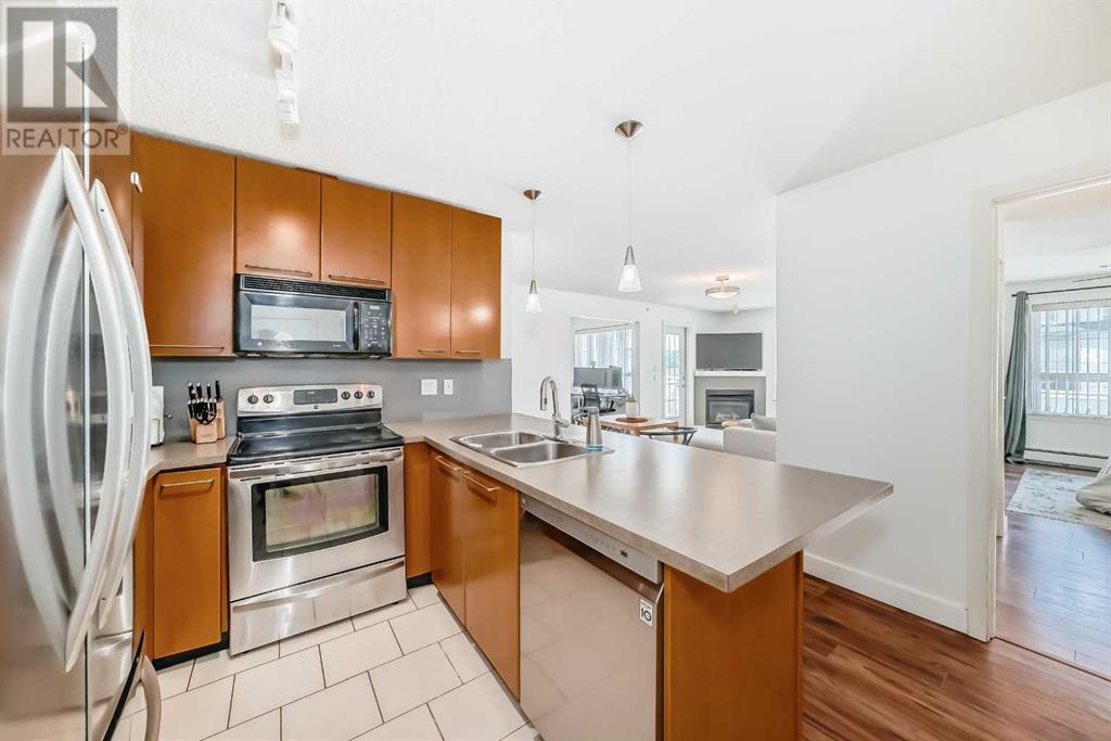 Single Family House for Sale in   Richard Court SW Lincoln Park Calgary 