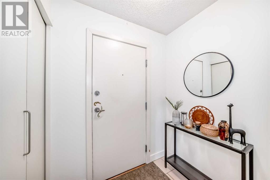 Single Family House for Sale in   Richard Court SW Lincoln Park Calgary 