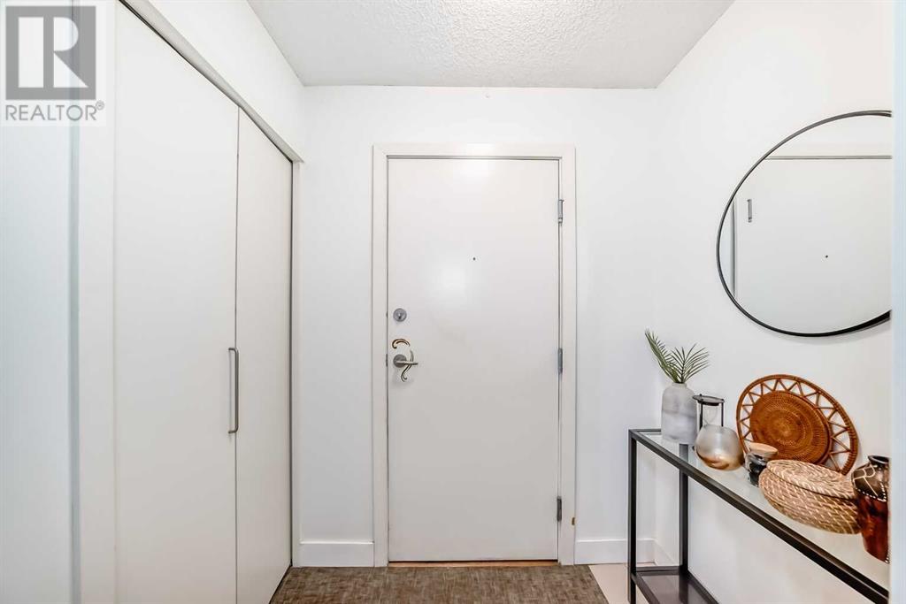 Single Family House for Sale in   Richard Court SW Lincoln Park Calgary 