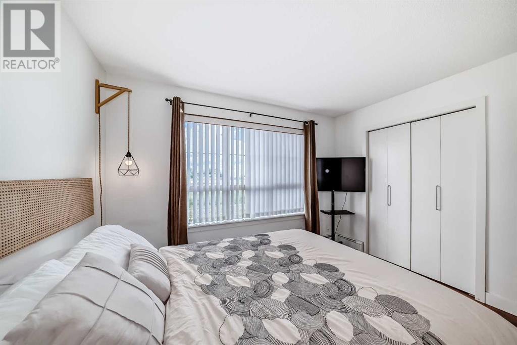 Single Family House for Sale in   Richard Court SW Lincoln Park Calgary 