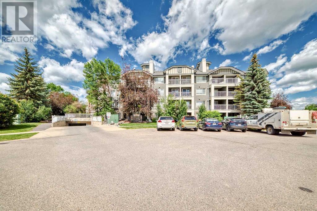 Single Family House for Sale in   Richard Court SW Lincoln Park Calgary 