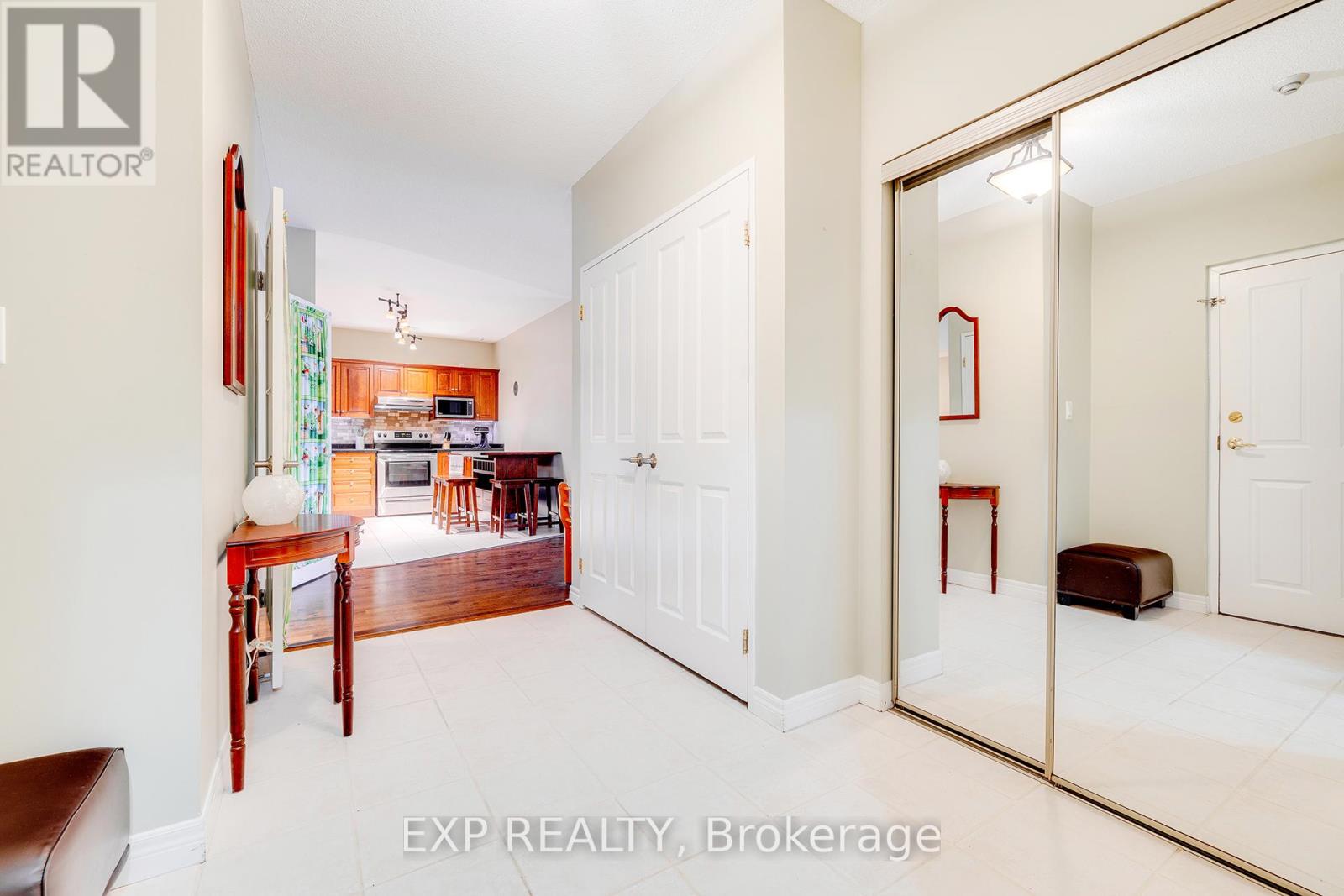 Photo 2 of 403 255 Keats Way, Waterloo ON