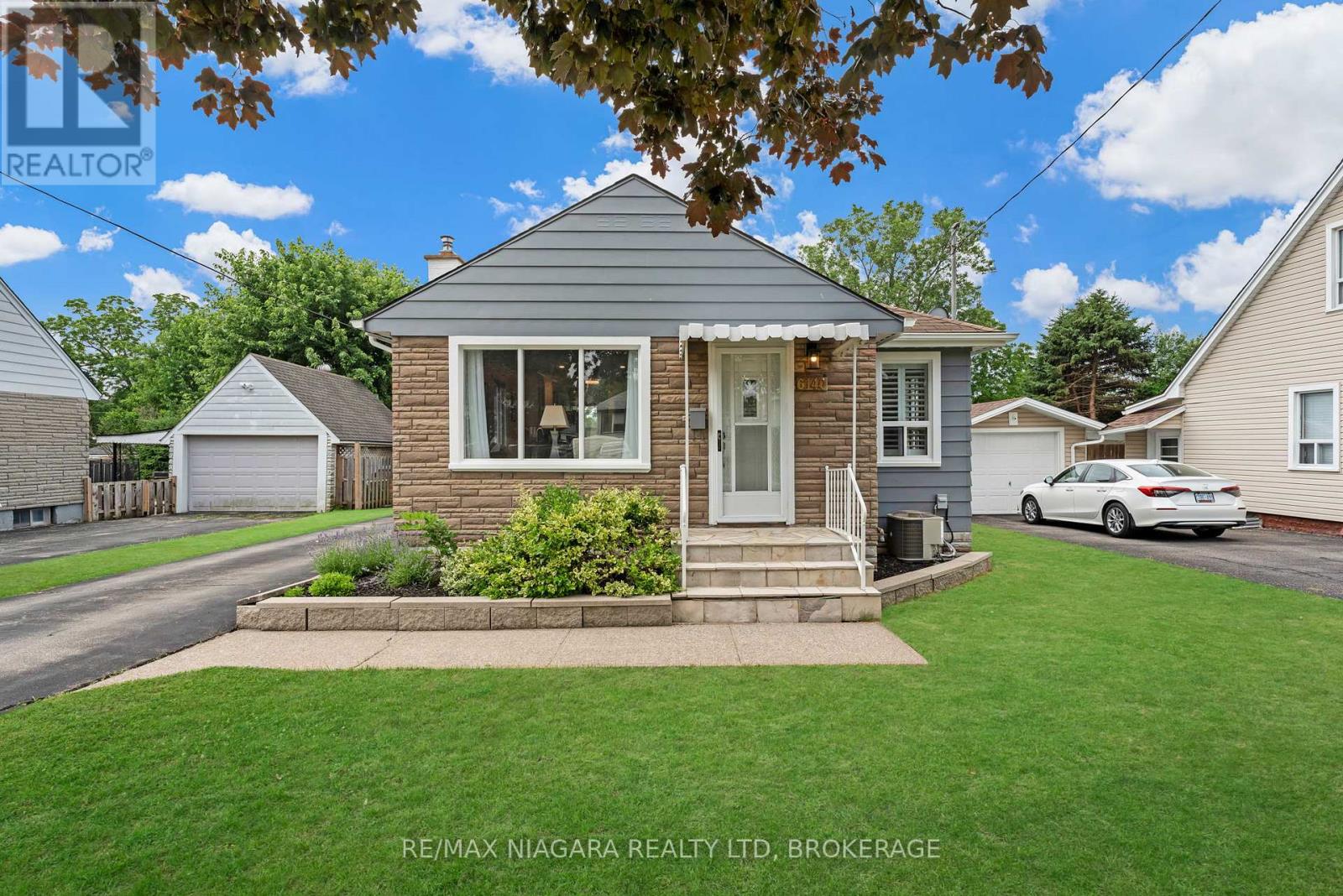 Photo 25 of 6140 Collins Drive, Niagara Falls ON