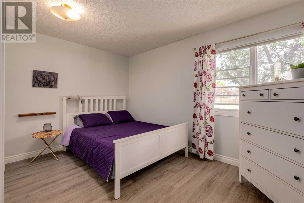 Single Family House Bungalow for Sale in  Dovely Park SE Dover Calgary 
