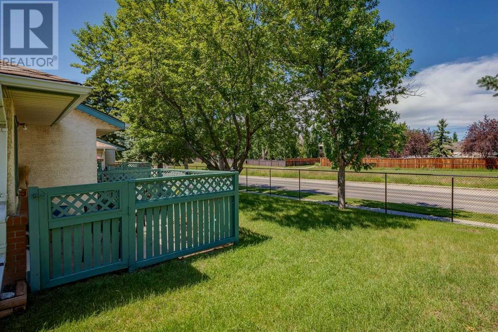 Single Family House Bungalow for Sale in  Dovely Park SE Dover Calgary 