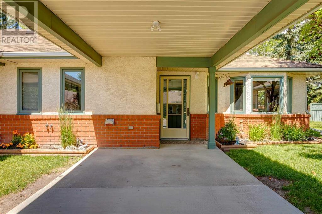 Single Family House Bungalow for Sale in  Dovely Park SE Dover Calgary 