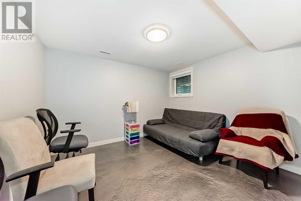 Single Family House 5 Level for Sale in  Varsity Drive NW Varsity Calgary 