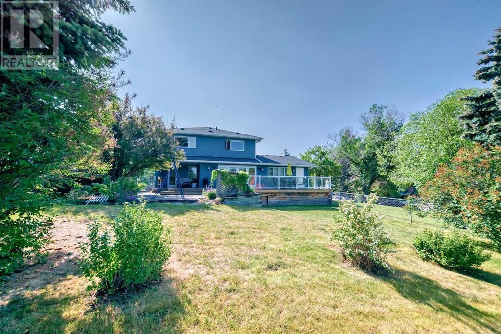 Single Family House 5 Level for Sale in  Varsity Drive NW Varsity Calgary 