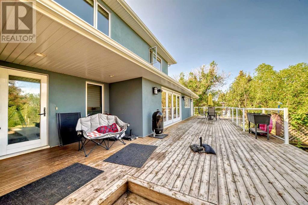 Single Family House 5 Level for Sale in  Varsity Drive NW Varsity Calgary 