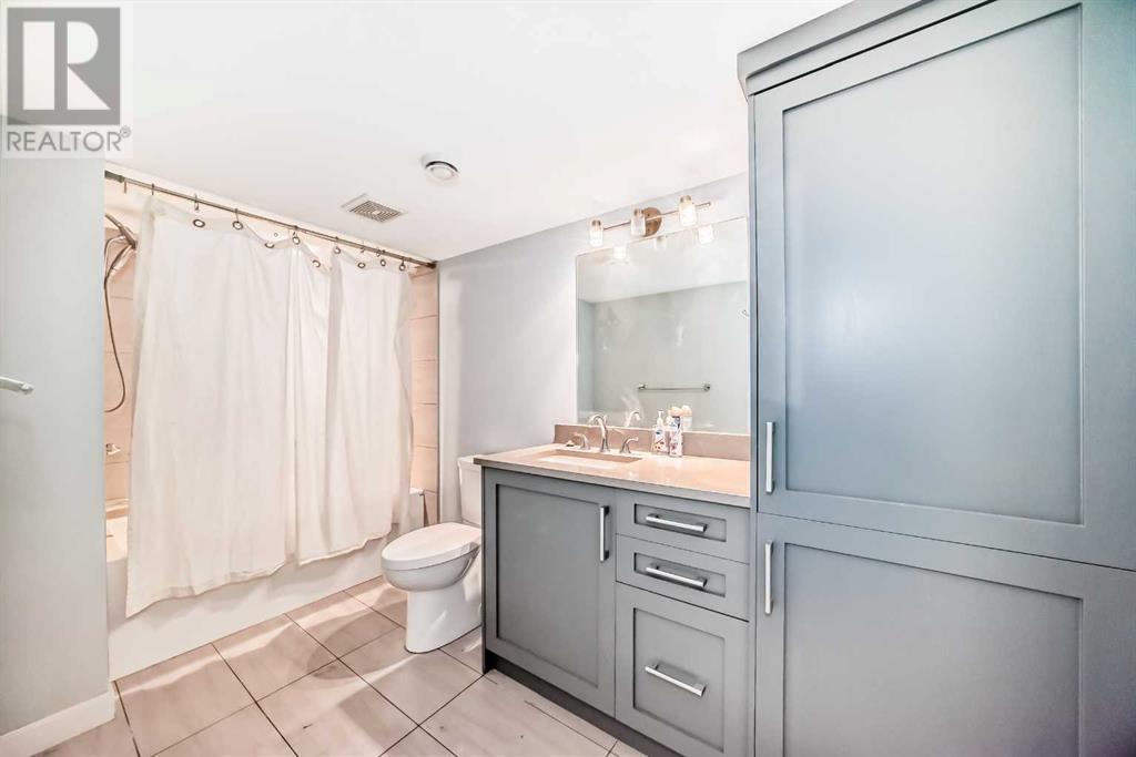 Single Family House 5 Level for Sale in  Varsity Drive NW Varsity Calgary 