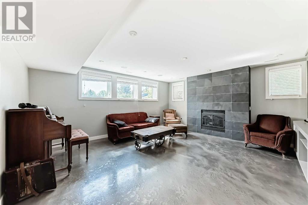 Single Family House 5 Level for Sale in  Varsity Drive NW Varsity Calgary 