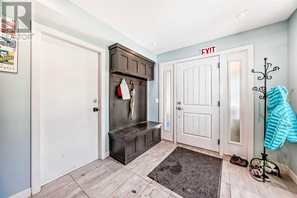 Single Family House 5 Level for Sale in  Varsity Drive NW Varsity Calgary 