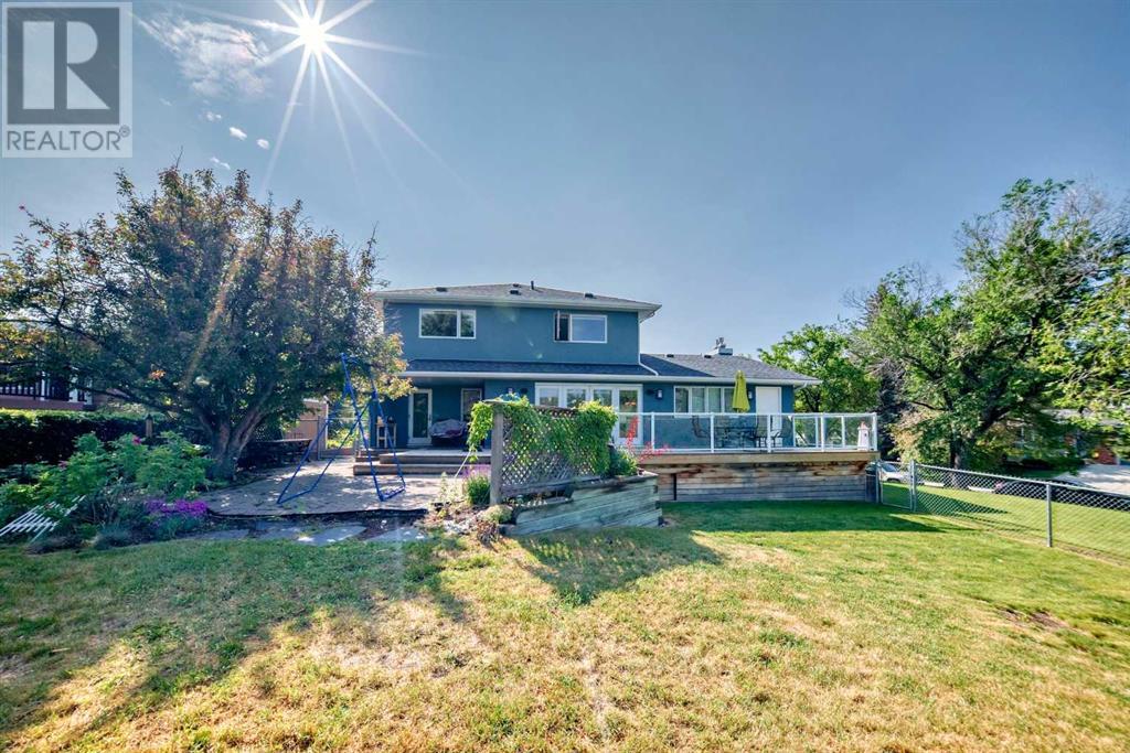 Single Family House 5 Level for Sale in  Varsity Drive NW Varsity Calgary 